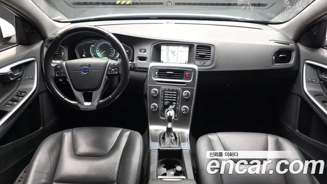 Volvo S60 2015 thumb 12