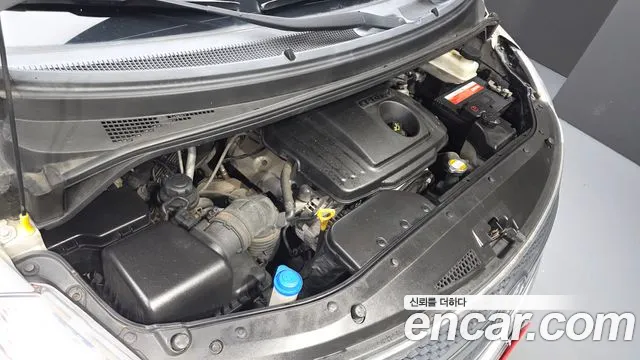 Hyundai Staria 2010 thumb 2