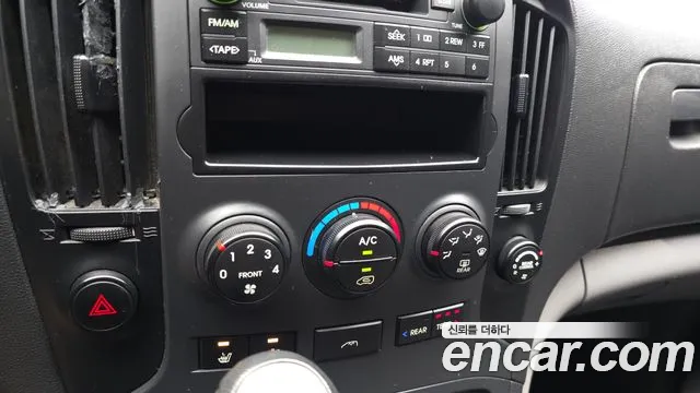 Hyundai Staria 2010 thumb 6
