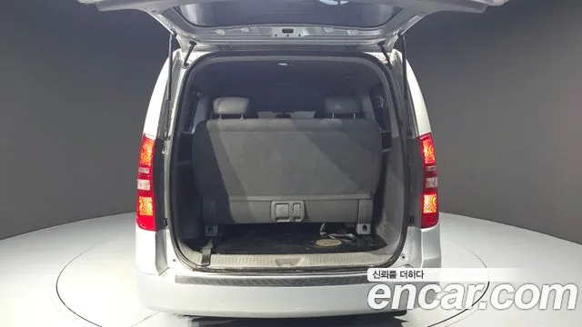 Hyundai Staria 2010 thumb 7