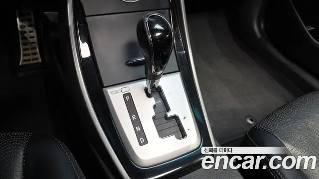 Hyundai Avante 2011 thumb 3