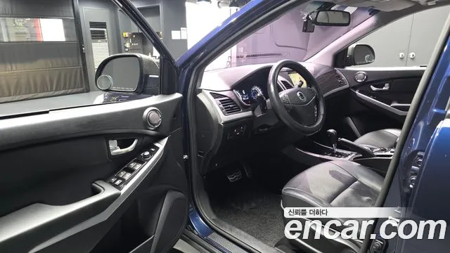 KGM Korando 2015 thumb 9