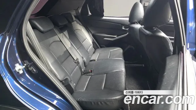 KGM Korando 2015 thumb 7