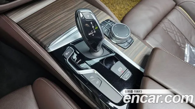 BMW 5 серии 2017 thumb 2