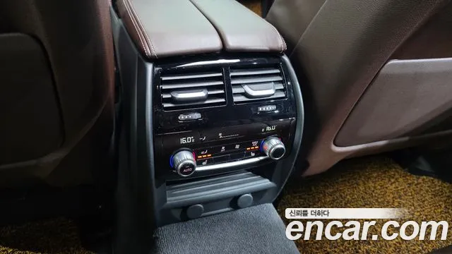 BMW 5 серии 2017 thumb 4