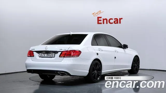 Mercedes-Benz E-Class 2015 thumb 7