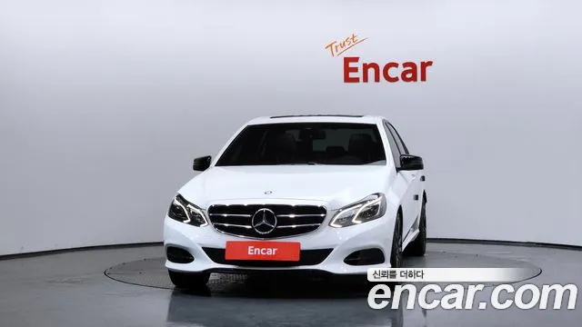 Mercedes-Benz E-Class 2015 thumb 10