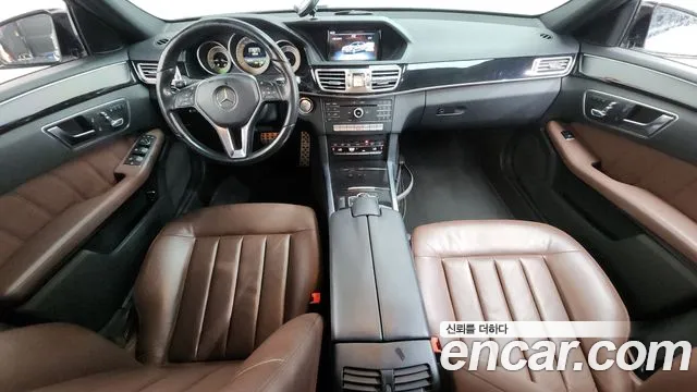 Mercedes-Benz E-Class 2015 thumb 2