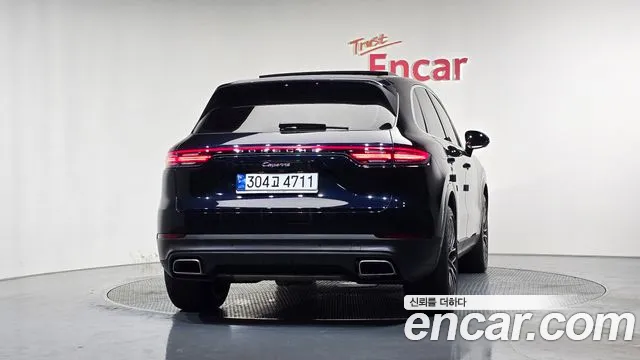 Porsche Cayenne 2021 thumb 11