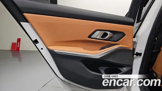 BMW 3 серии 2025 thumb 10