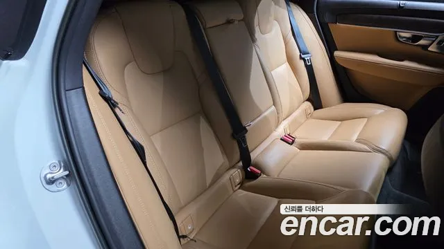 Volvo V90 Cross Country 2023 thumb 2