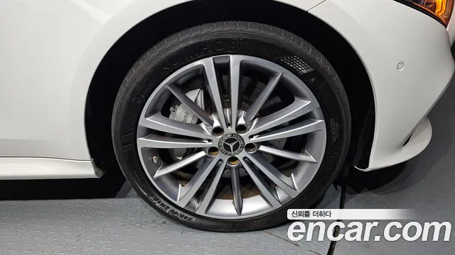 Mercedes-Benz CLS 2019 thumb 5