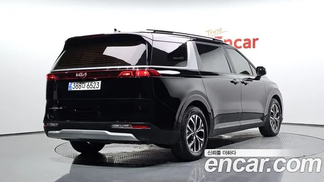 Kia Carnival 2021 thumb 3