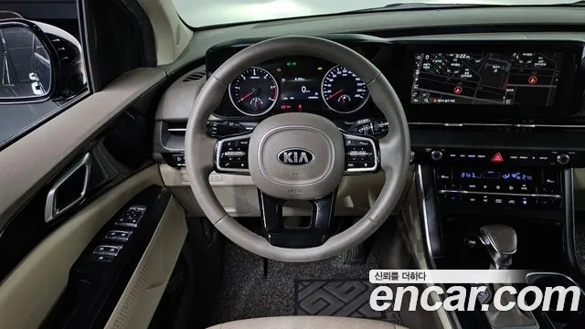 Kia Carnival 2021 thumb 11