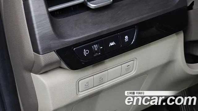 Kia Carnival 2021 thumb 8