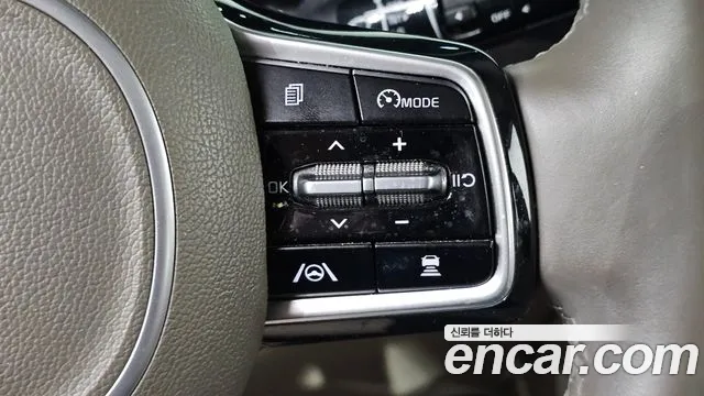 Kia Carnival 2021 thumb 6