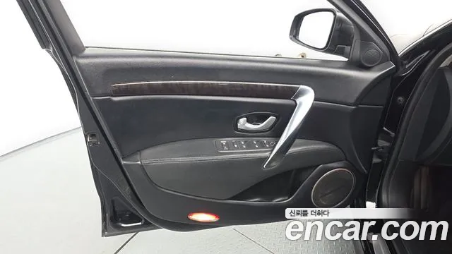 Renault SM7 2011 thumb 8