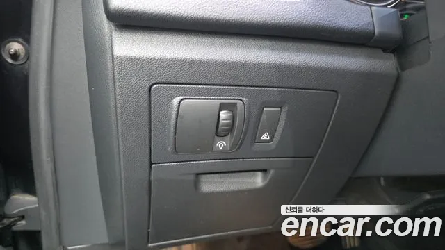 Renault SM7 2011 thumb 11