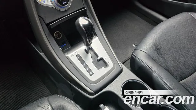 Hyundai Avante 2011 thumb 11