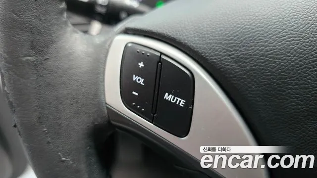 Hyundai Avante 2011 thumb 7
