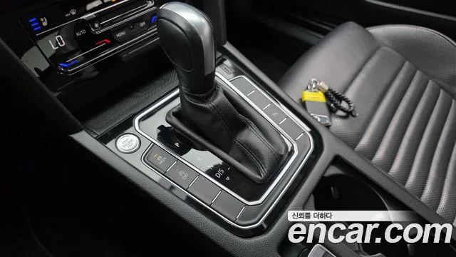 Volkswagen Passat GT 2021 thumb 10