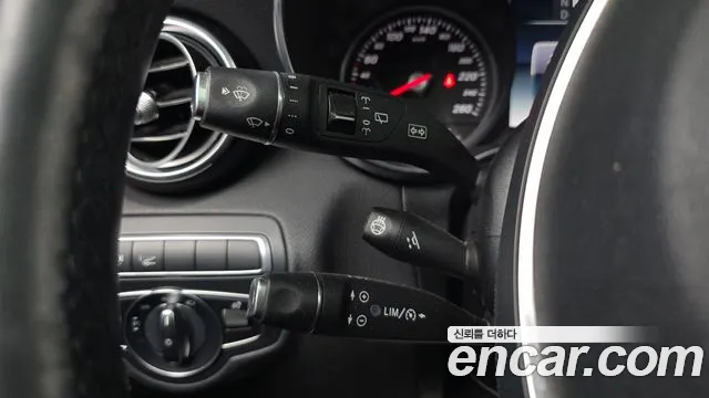 Mercedes-Benz GLC 2019 thumb 6