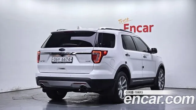 Ford Explorer 2017 thumb 10