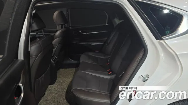 Hyundai Grandeur 2017 thumb 12