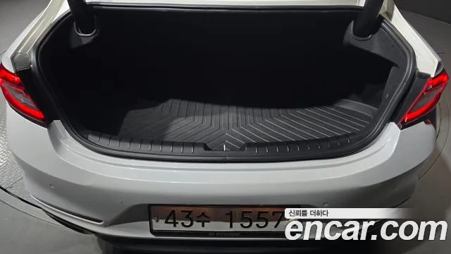 Hyundai Grandeur 2017 thumb 4