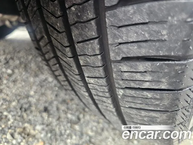 Kia Carnival 2016 thumb 11