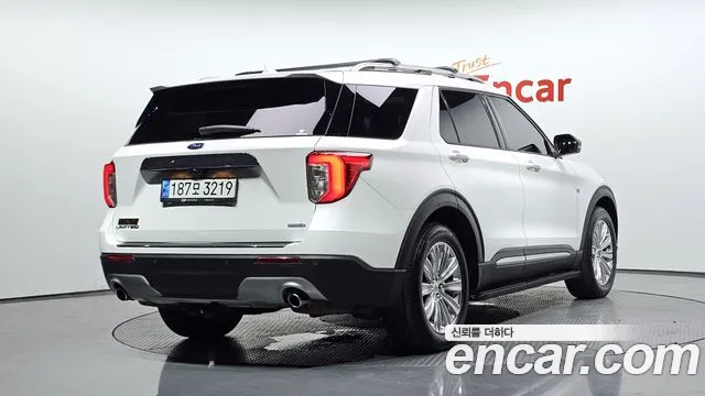 Ford Explorer 2020 thumb 9