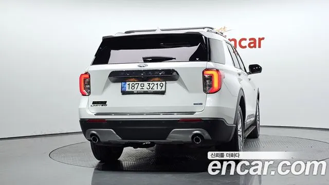 Ford Explorer 2020 thumb 12
