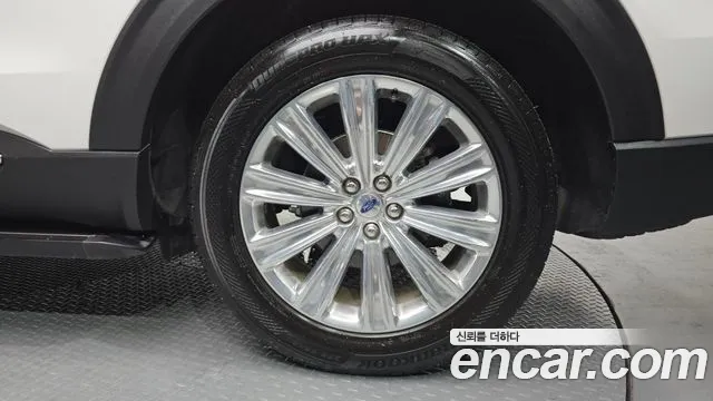 Ford Explorer 2020 thumb 2