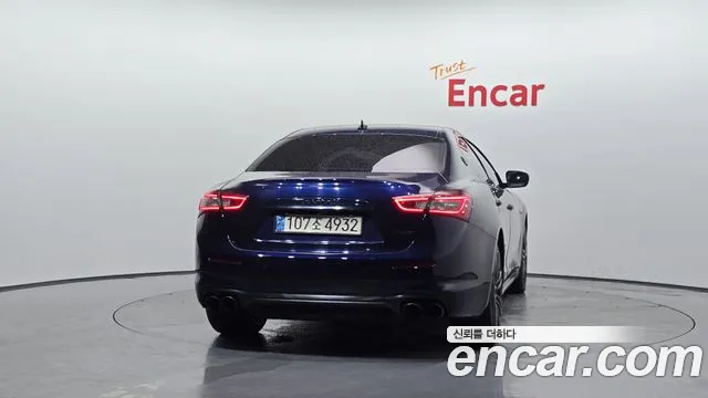 Maserati Ghibli 2017 thumb 12