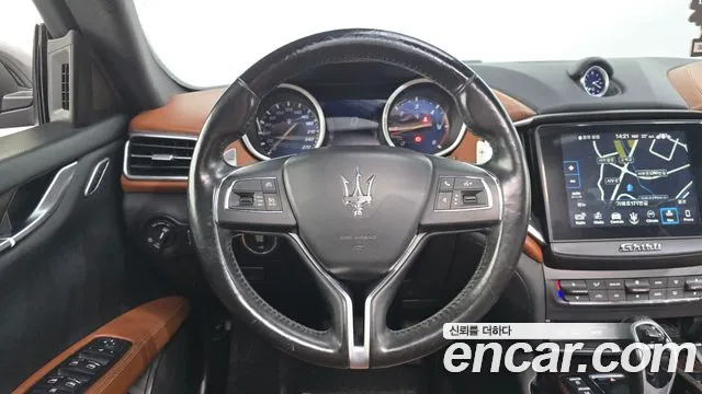 Maserati Ghibli 2017 thumb 8