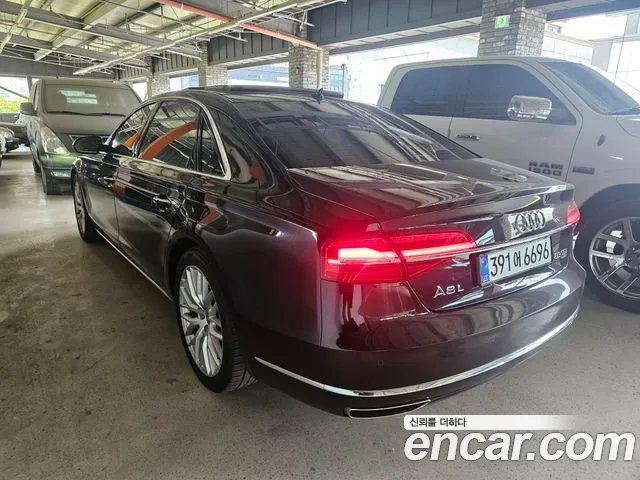 Audi A8 2014 thumb 3