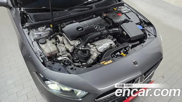Mercedes-Benz A-Class 2021 thumb 11
