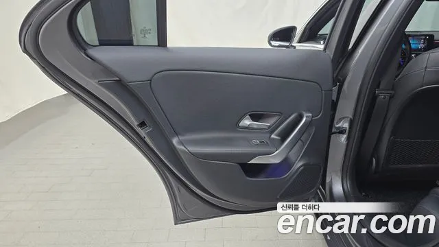 Mercedes-Benz A-Class 2021 thumb 6