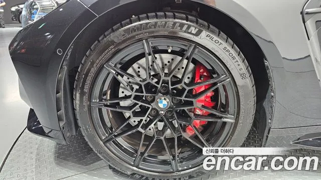 BMW M4 2023 thumb 3