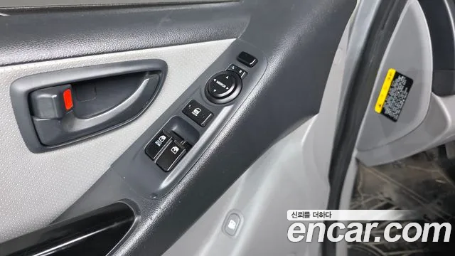 Hyundai Staria 2016 thumb 7