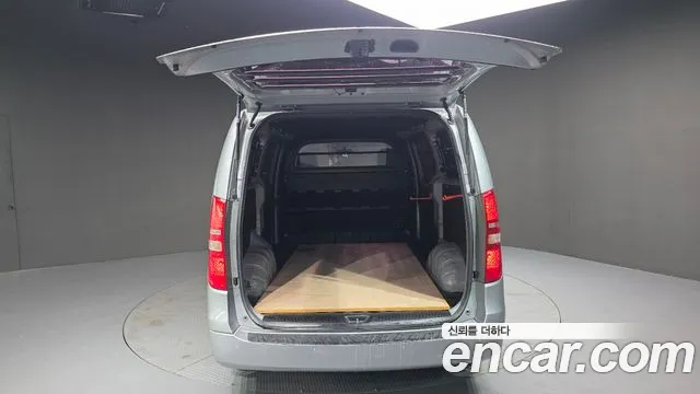 Hyundai Staria 2016 thumb 11