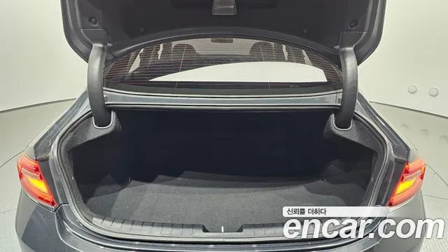Hyundai Grandeur 2018 thumb 2
