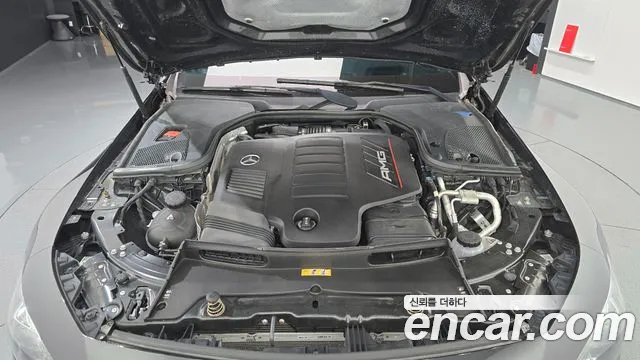 Mercedes-Benz AMG GT 2021 thumb 5