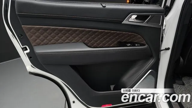KGM Rexton 2022 thumb 3