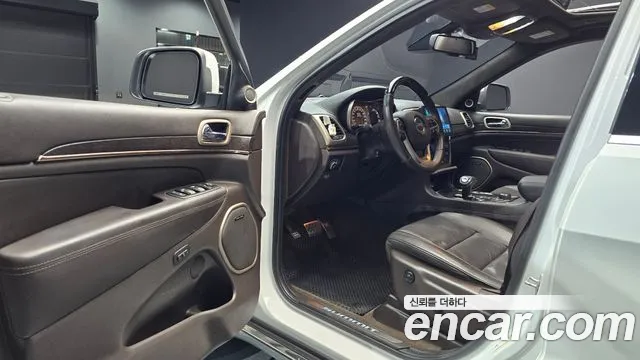 Jeep Grand Cherokee 2015 thumb 11