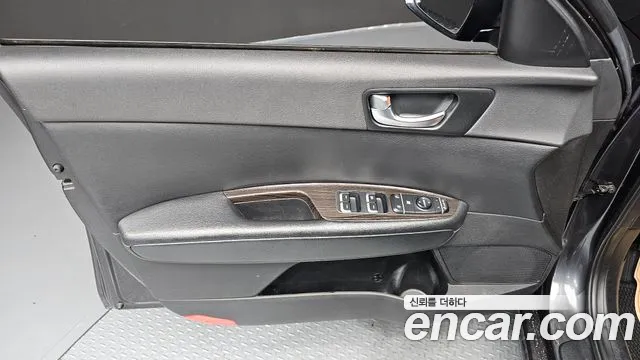 Kia K5 2017 thumb 3