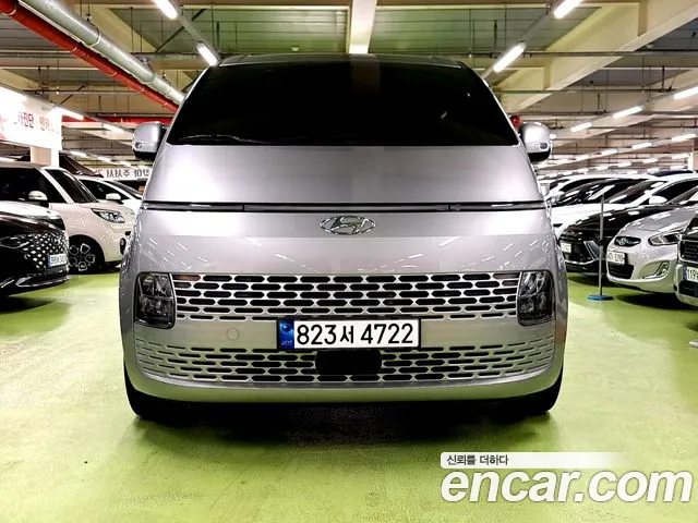 Hyundai Staria 2022 thumb 2