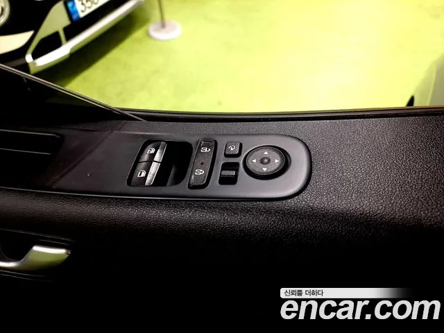 Hyundai Staria 2022 thumb 4