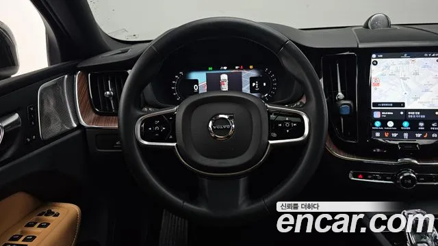 Volvo XC60 2022 thumb 5