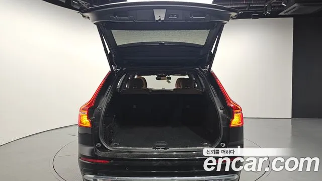Volvo XC60 2022 thumb 10